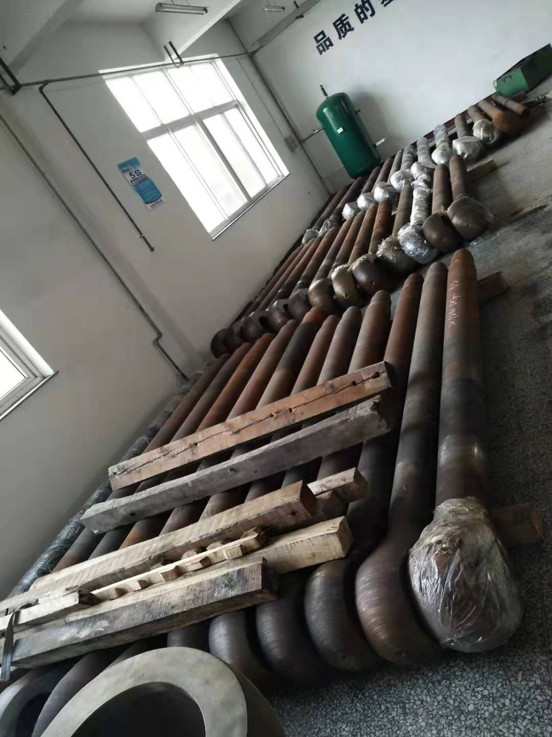 超大挖掘機(jī)活塞桿
